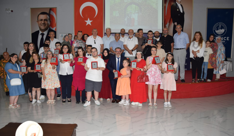 “Engelsiz Vizör” Sergisi büyük ilgi gördü