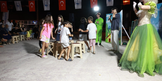 Derince’de mahalle çocuk şenlikleri başladı
