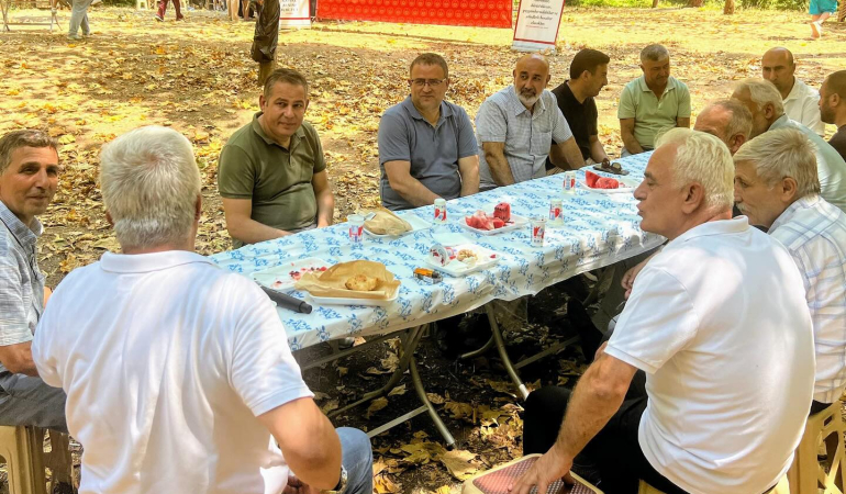 Derince’de esnaflar piknikte buluştu