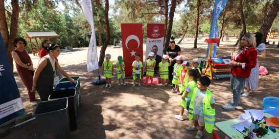 Minik eller ile çevre şenliği