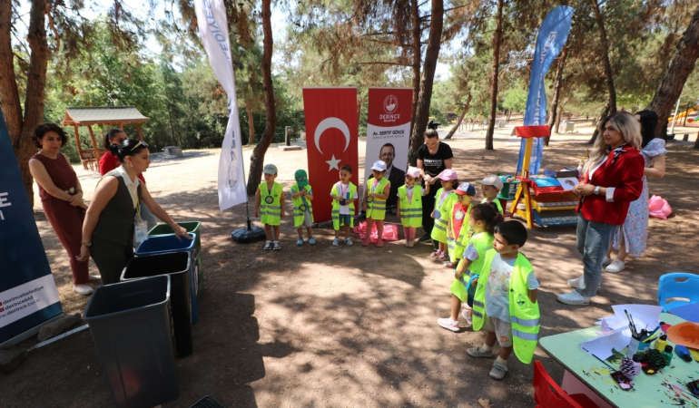 Minik eller ile çevre şenliği