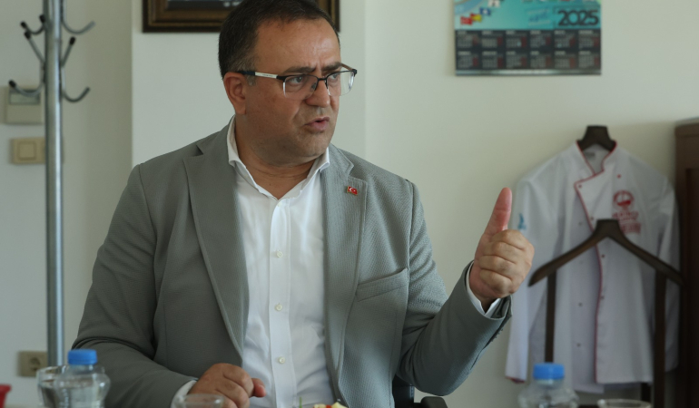 Başkan Sertif Gökçe: “Siyaset Zenginleşme Aracı Değil, Hizmet Alanıdır”