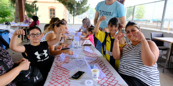 Derince’de çocuklar yeteneklerini keşfediyor