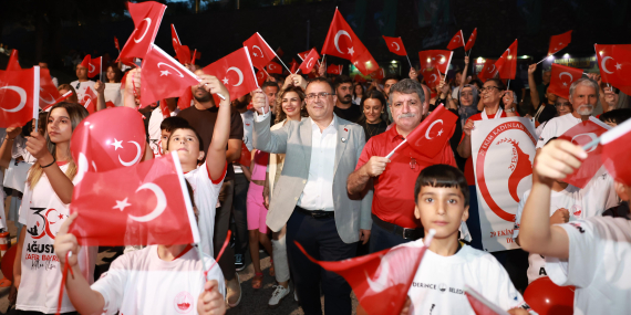 DERİNCE’DE 30 AĞUSTOS’A YAKIŞIR KUTLAMA