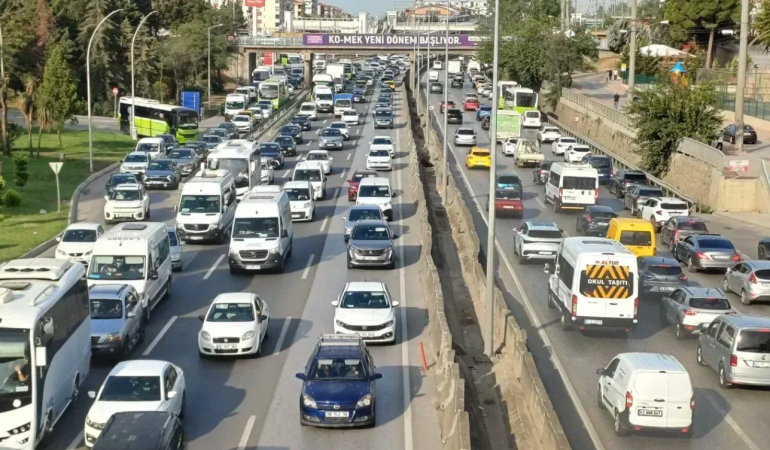 Derince geçişi durma noktasına geldi