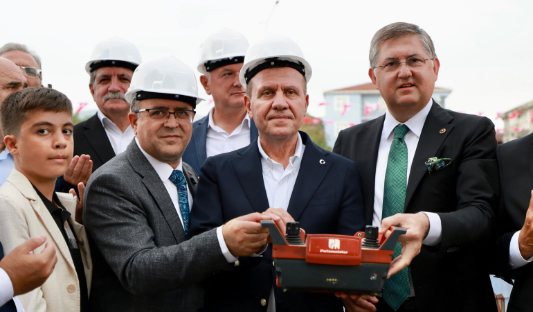 Başkan Gökçe’den İlçeye değer katan projeler