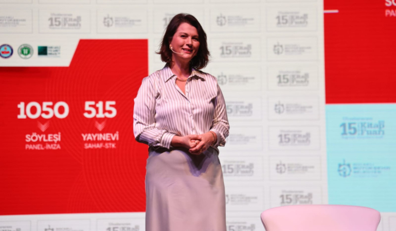 Açelya Akkoyun, kadın olmanın gücünü anlattı