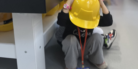 Minik mimarlara güvenli yapılar anlatıldı