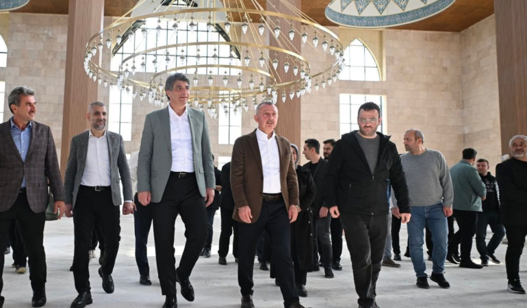 Kartepe Kent Meydanı Camii’nde sona gelindi