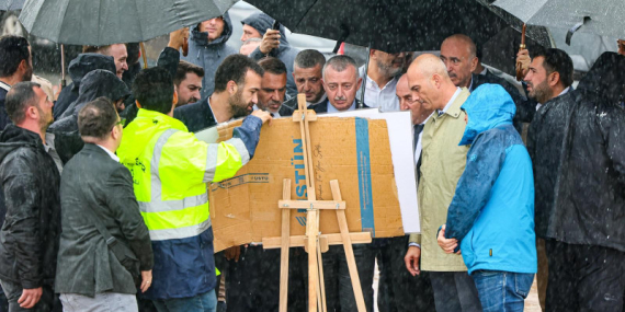 Başkan Büyükakın’dan sağanak yağış altında denetim