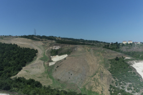 1761311872-8c484275d4