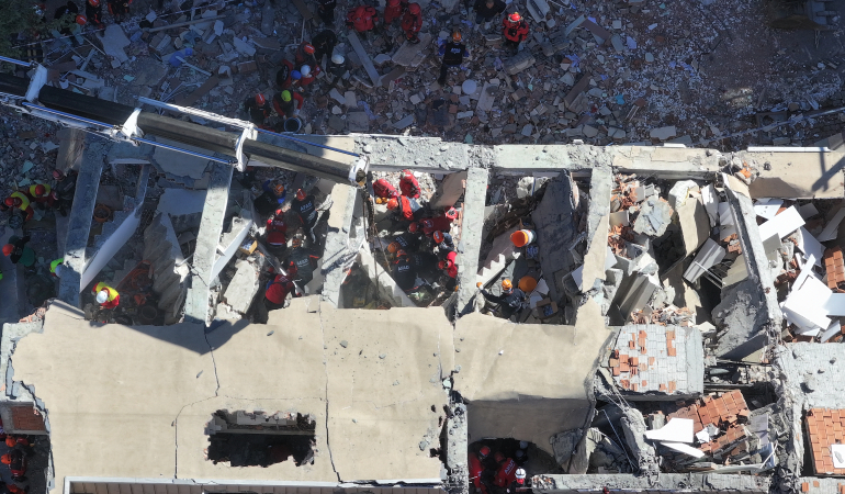 Gebze’de çöken binada can kaybı 2’ye yükseldi