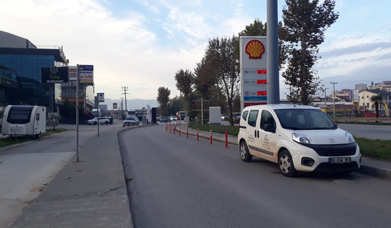 Binlerce kişinin gittiği Mars AVM’de ulaşım sorunu gündemde