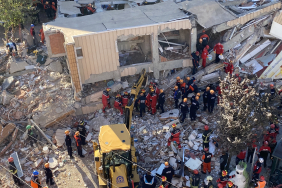 GEBZE'DE ÇÖKEN BİNADA ENKAZ ALTINDA KALAN AİLE FERTLERİNİN KİMLİKLERİ BELLİ OLDU