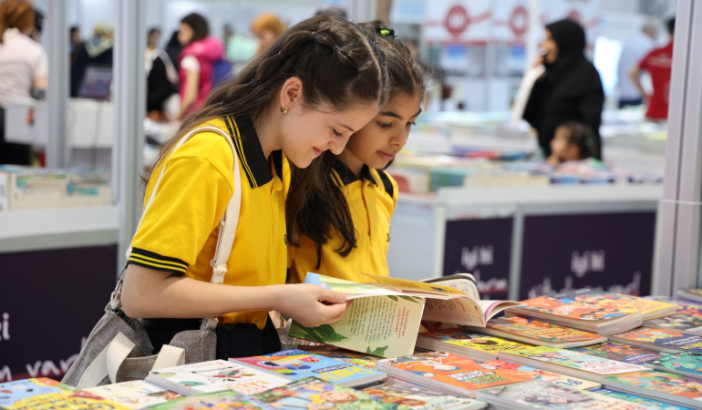 Öğrenciler, Kitap Fuarı’na koşuyor