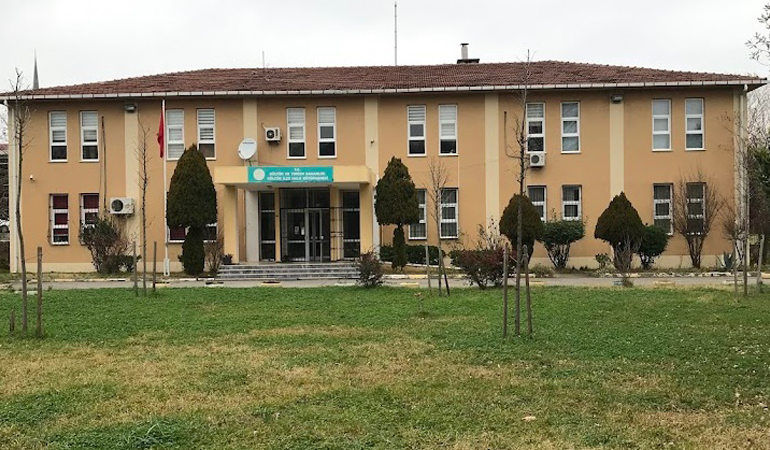 Gölcük Halk Kütüphanesi yenileniyor!