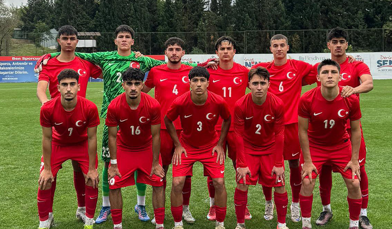 Milli takım Derince’de Romanya ile karşılaştı