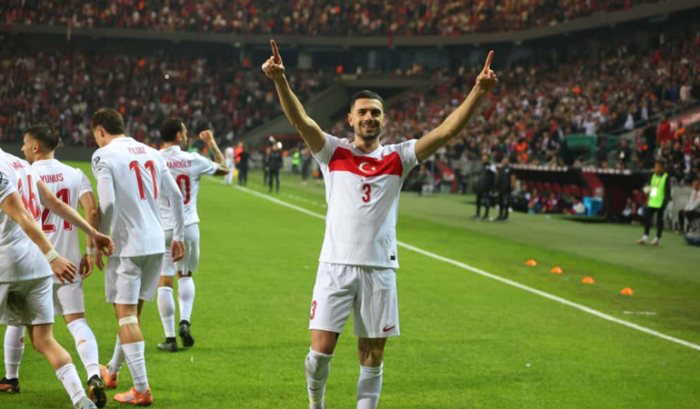 Kocaeli’de galibiyetin simgesi: Merih Demiral “4-1 plaka oldu” dedi