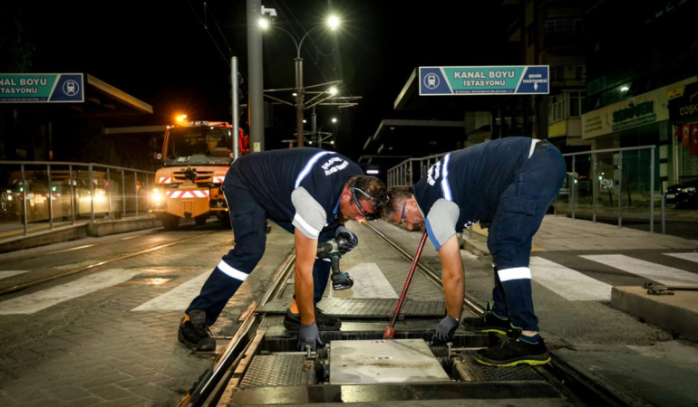 Tramvayda 7/24 durmaksızın hizmet