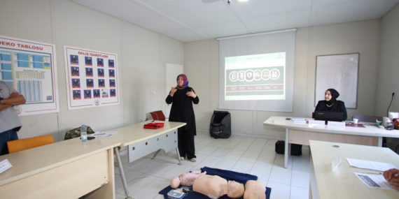 Yol ve Bakım personeline hayat kurtaran eğitim