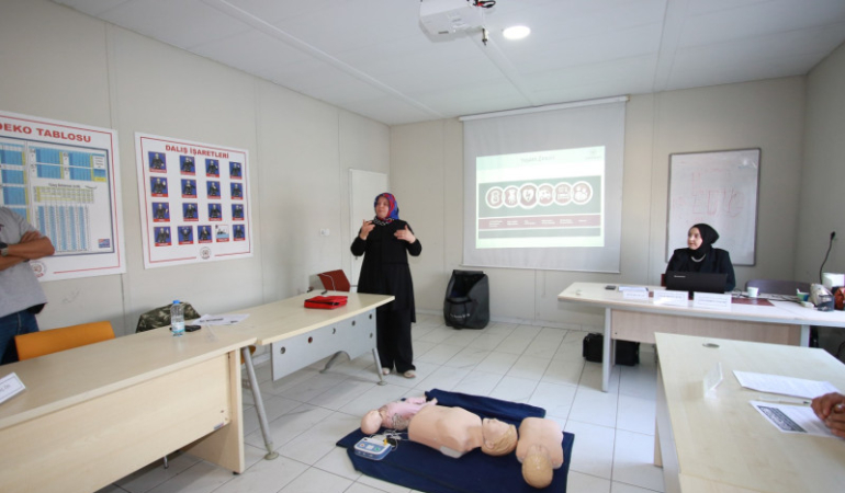 Yol ve Bakım personeline hayat kurtaran eğitim