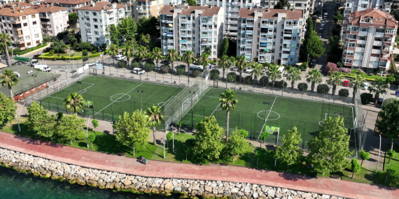 Büyükşehir’den kırsala 12 futbol sahası