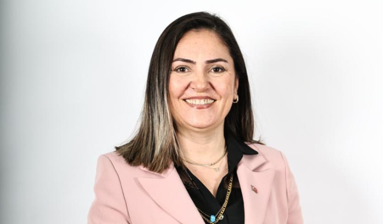 Emlakçılara kadın aday